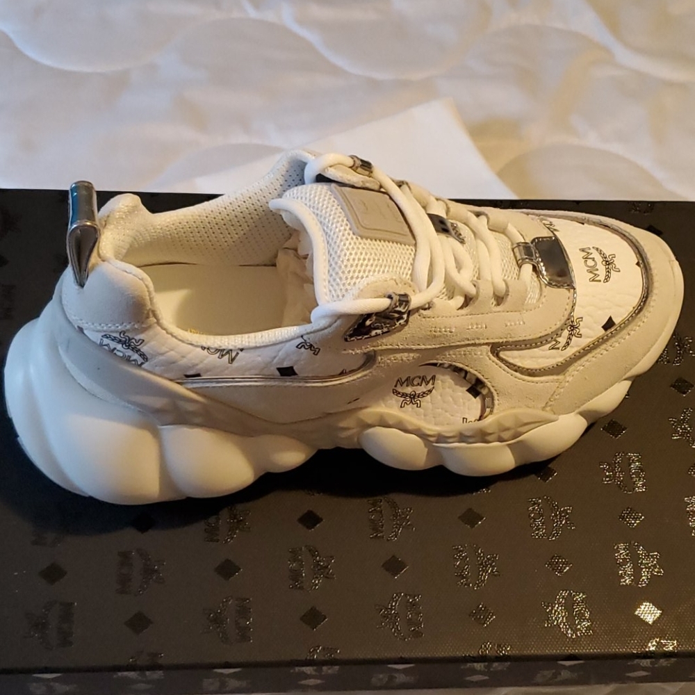 MCM Himmel Low Top Sneakers in Visetos White